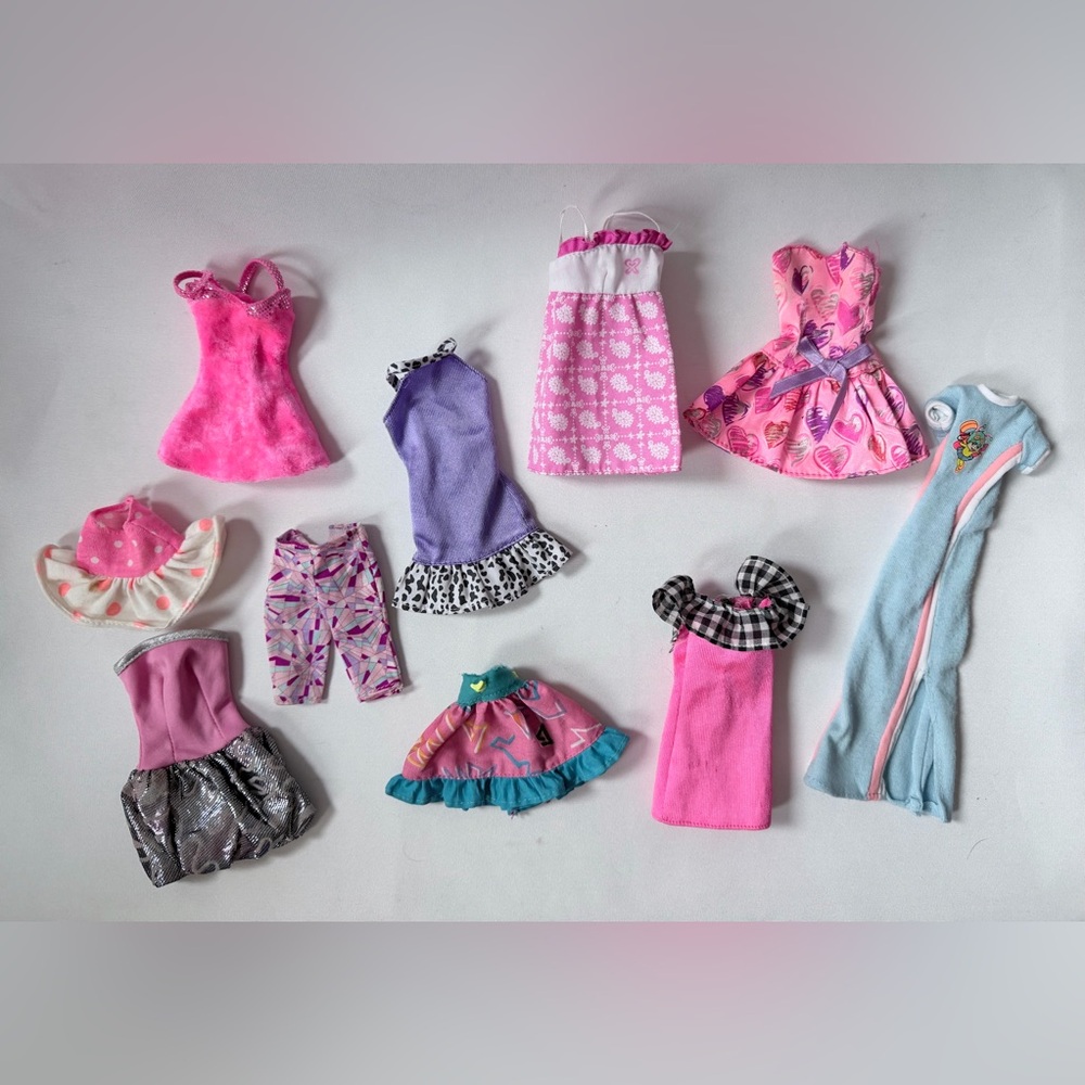 Lot Of Vintage Barbie Clothes 10pc